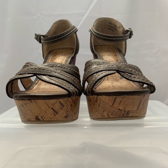 Report Leather & Quilt Fabric Platform Wedges - Picture 5 of 7